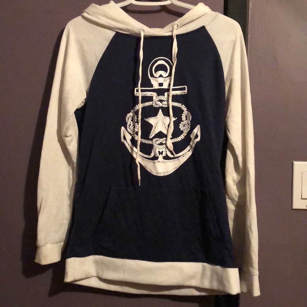 Sweatshirt